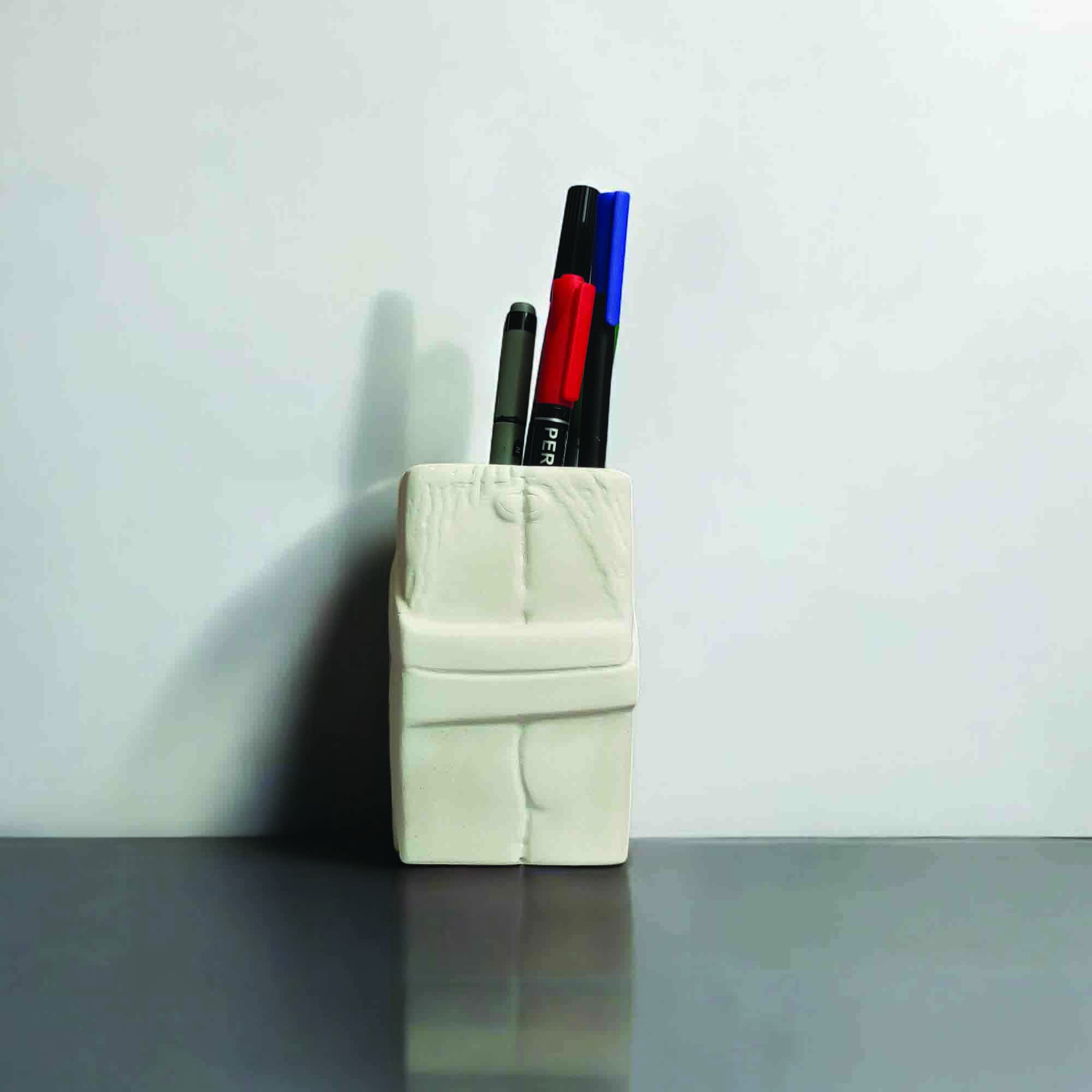 جامدادی بوسه