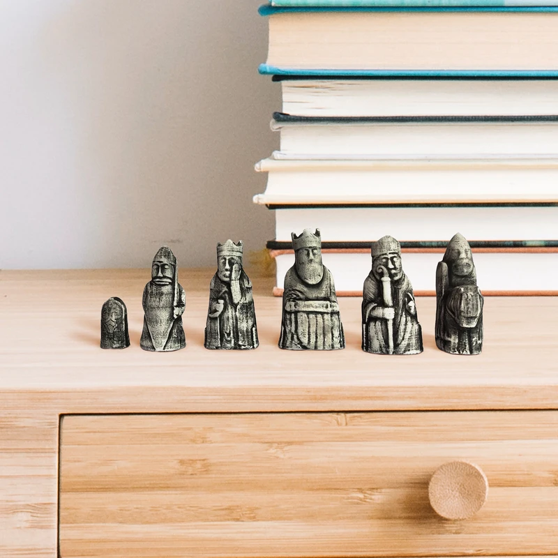 مهره‌های شطرنج لوییس